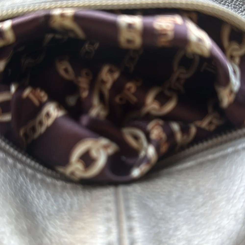 Tignanello shoulder bag gold tone
